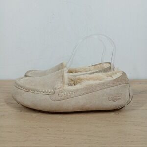 UGG Slippers Womens 6 Tan Leather Shearling Lined Cozy Loungewear Classic